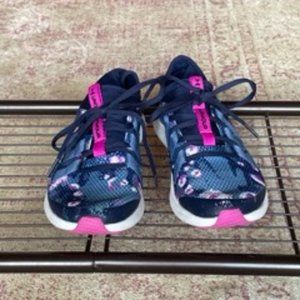 Girls 4Y Under Armour Sneakers